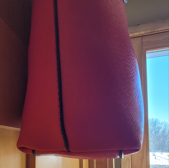 Carpisa Italian Red PVC Tote - Picture 9 of 12